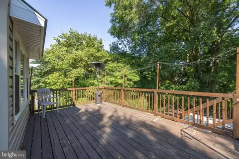Exterior - 405 Ryanard Rd, Wallingford, PA 19086 photo 4 of 8