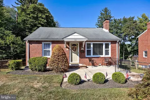 3305 Hilltop Rd, Newtown Square, PA 19073