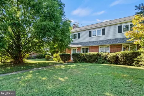 572 Sheffield Dr, Springfield, PA 19064