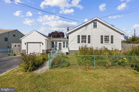 2201 Redwood, Chichester, PA 19061