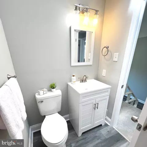 1407 Simpson St, Marcus Hook, PA 19061 photo 25