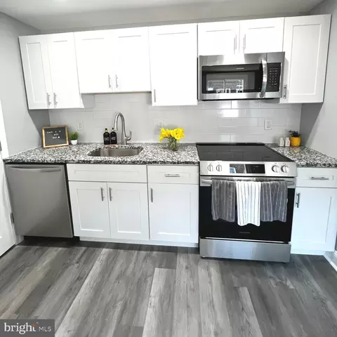 1407 Simpson St, Marcus Hook, PA 19061 photo 13
