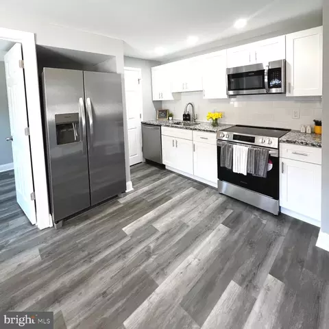 1407 Simpson St, Marcus Hook, PA 19061 photo 12