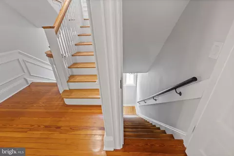 Entry Way - 321 S Wayne Ave, Wayne, PA 19087 photo 13 of 18