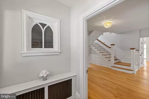 Entry Way - 321 S Wayne Ave, Wayne, PA 19087 photo 4 of 18
