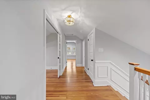 Entry Way - 321 S Wayne Ave, Wayne, PA 19087 photo 15 of 18