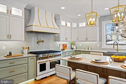 Kitchen - 321 S Wayne Ave, Wayne, PA 19087 photo 3 of 7
