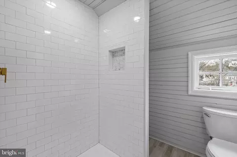 Bath - 321 S Wayne Ave, Wayne, PA 19087 photo 11 of 14