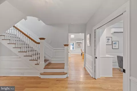 Entry Way - 321 S Wayne Ave, Wayne, PA 19087 photo 5 of 18