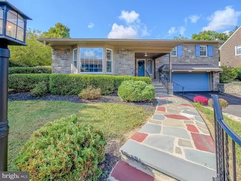 440 Eaton Rd, Drexel Hill, PA 19026