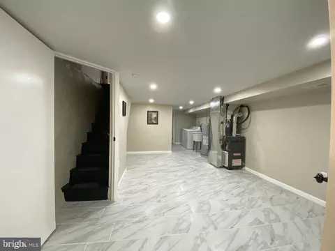 Entry Way - 397 Bayard Rd, Upper Darby, PA 19082 photo 4 of 5