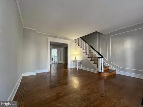 Living - 228 Huntley Rd, Upper Darby, PA 19082 photo 1 of 2