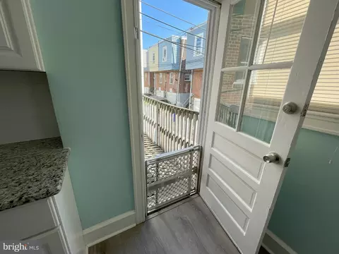 Entry Way - 228 Huntley Rd, Upper Darby, PA 19082 photo 2 of 4