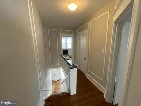 Entry Way - 228 Huntley Rd, Upper Darby, PA 19082 photo 3 of 4