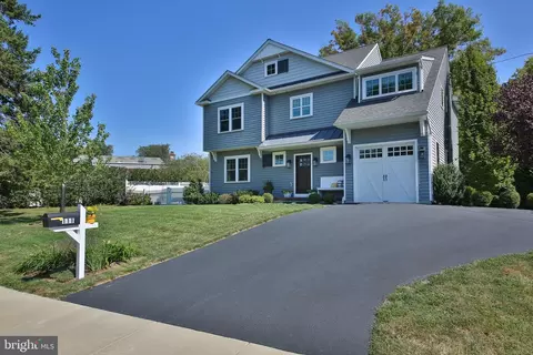 111 Gallagher Rd, Wayne, PA 19087