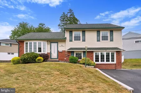 400 Warren Blvd, Broomall, PA 19008