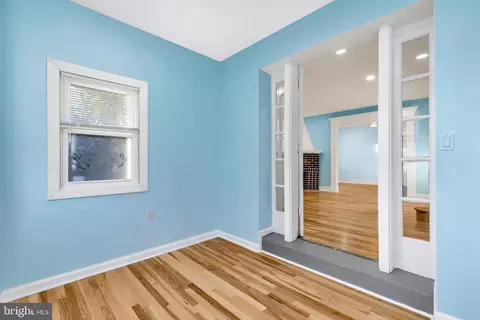 Entry Way - 200 Kingston Rd, Upper Darby, PA 19082 photo 2 of 5