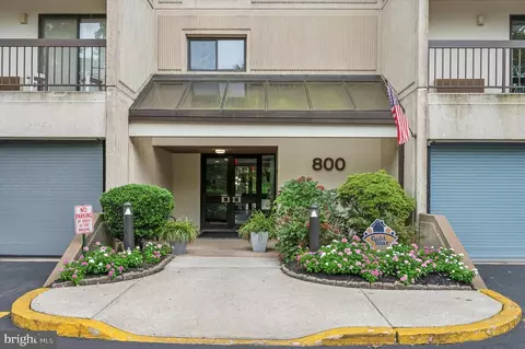800 Avondale Rd #7J, Wallingford, PA 19086