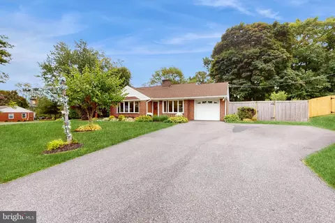 209 W Knowlton Rd, Media, PA 19063