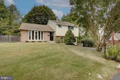 2415 Devon Ln, Drexel Hill, PA 19026