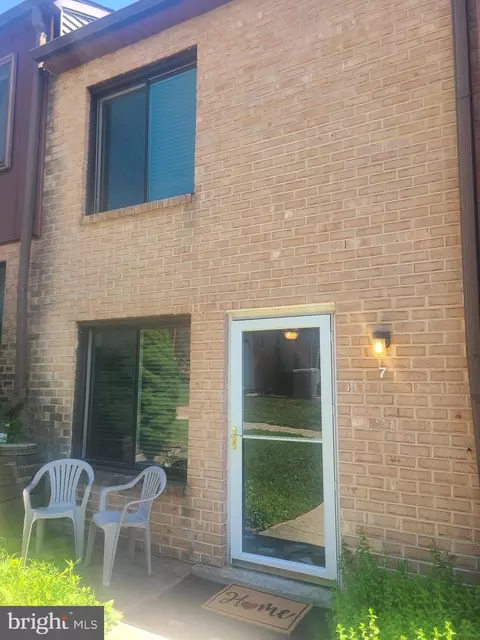 5200 Hilltop Drive F7 Hilltop Dr #F7, Brookhaven, PA 19015