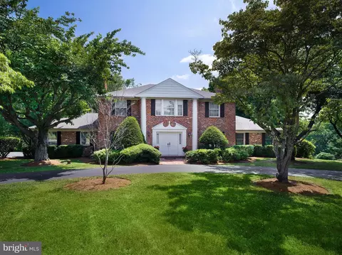 1443 Heather Hills Ln, Glen Mills, PA 19342