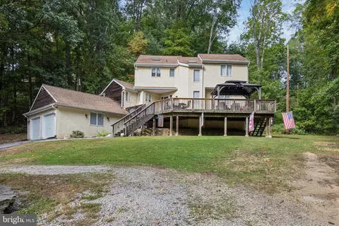 2149 Darby Creek Rd, Havertown, PA 19083