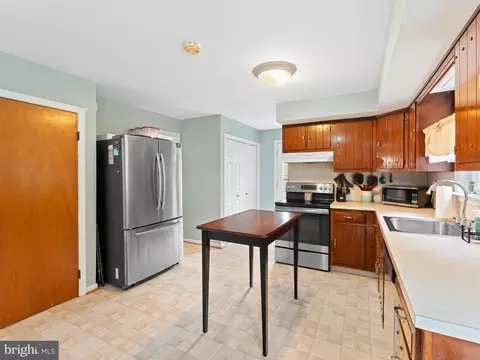 Kitchen - 67 Old State Rd, Springfield, PA 19064 photo 3 of 4