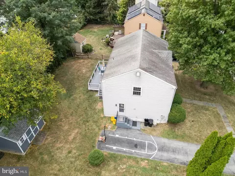 View/Area - 67 Old State Rd, Springfield, PA 19064 photo 2 of 8