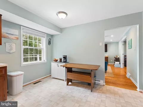 Entry Way - 67 Old State Rd, Springfield, PA 19064 photo 3 of 3