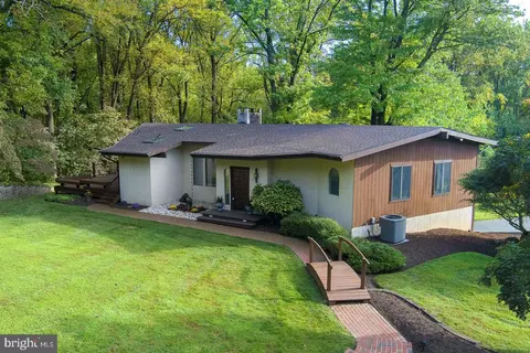 20 Bridle Path Ln, Chadds Ford, PA 19317