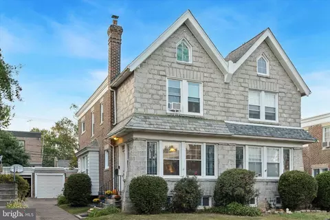 207 W Albemarle Ave, Lansdowne, PA 19050
