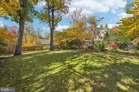 Exterior - 709 Eagle Rd, Wayne, PA 19087 photo 11 of 12