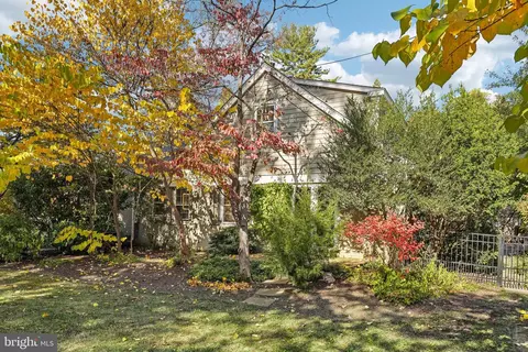 Exterior - 709 Eagle Rd, Wayne, PA 19087 photo 10 of 12