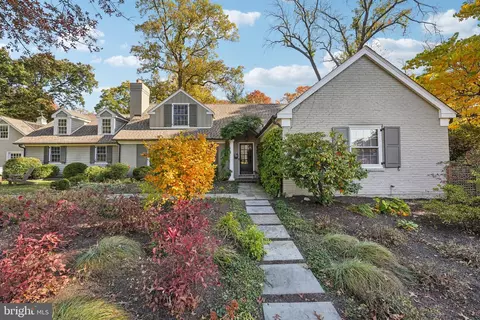 Exterior - 709 Eagle Rd, Wayne, PA 19087 photo 4 of 12