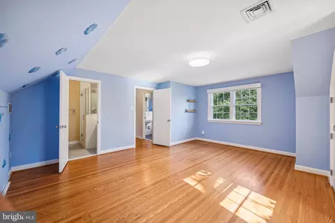 Bedroom - 709 Eagle Rd, Wayne, PA 19087 photo 4 of 10