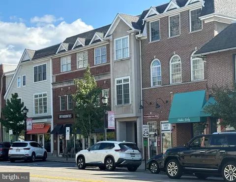 108 E Lancaster Ave #B-2, Wayne, PA 19087