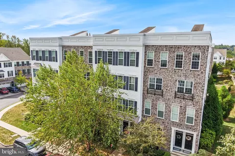 108 B Jay Aly, Media, PA 19063