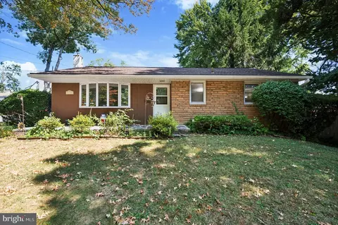 215 S Bishop Ave, Secane, PA 19018