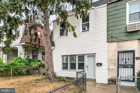 221 Barrington Rd, Upper Darby, PA 19082