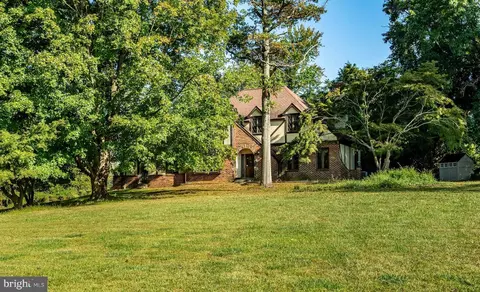 6 Westtown Rd, West Chester, PA 19382