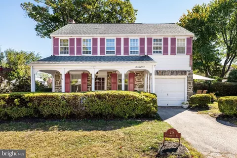 218 Canterbury Rd, Havertown, PA 19083