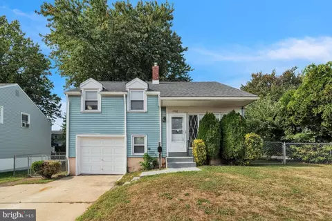 1328 Sunset St, Trainer, PA 19061