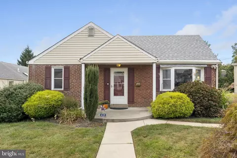 18 N Manor Rd, Broomall, PA 19008
