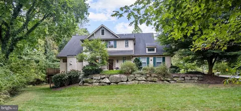101 Traymore Ln, Media, PA 19063