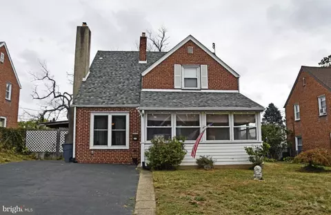 305 Edgemore Rd, Secane, PA 19018