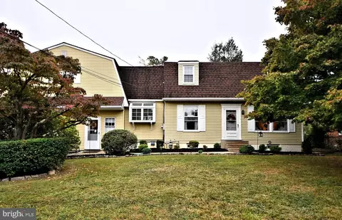 523 Tasker Ave, Folsom, PA 19033