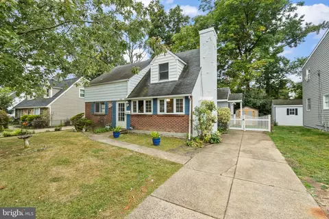 723 Quince Ln, Secane, PA 19018