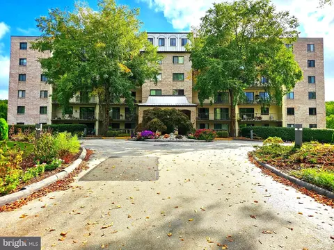 1000 Putnam Blvd #307, Wallingford, PA 19086