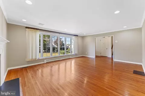 411 Saint Davids Ave, Wayne, PA 19087 photo 9